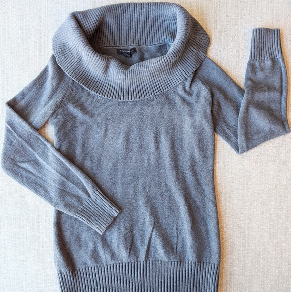 Banana Republic gray cowl neck sweater - Picture 7 of 7